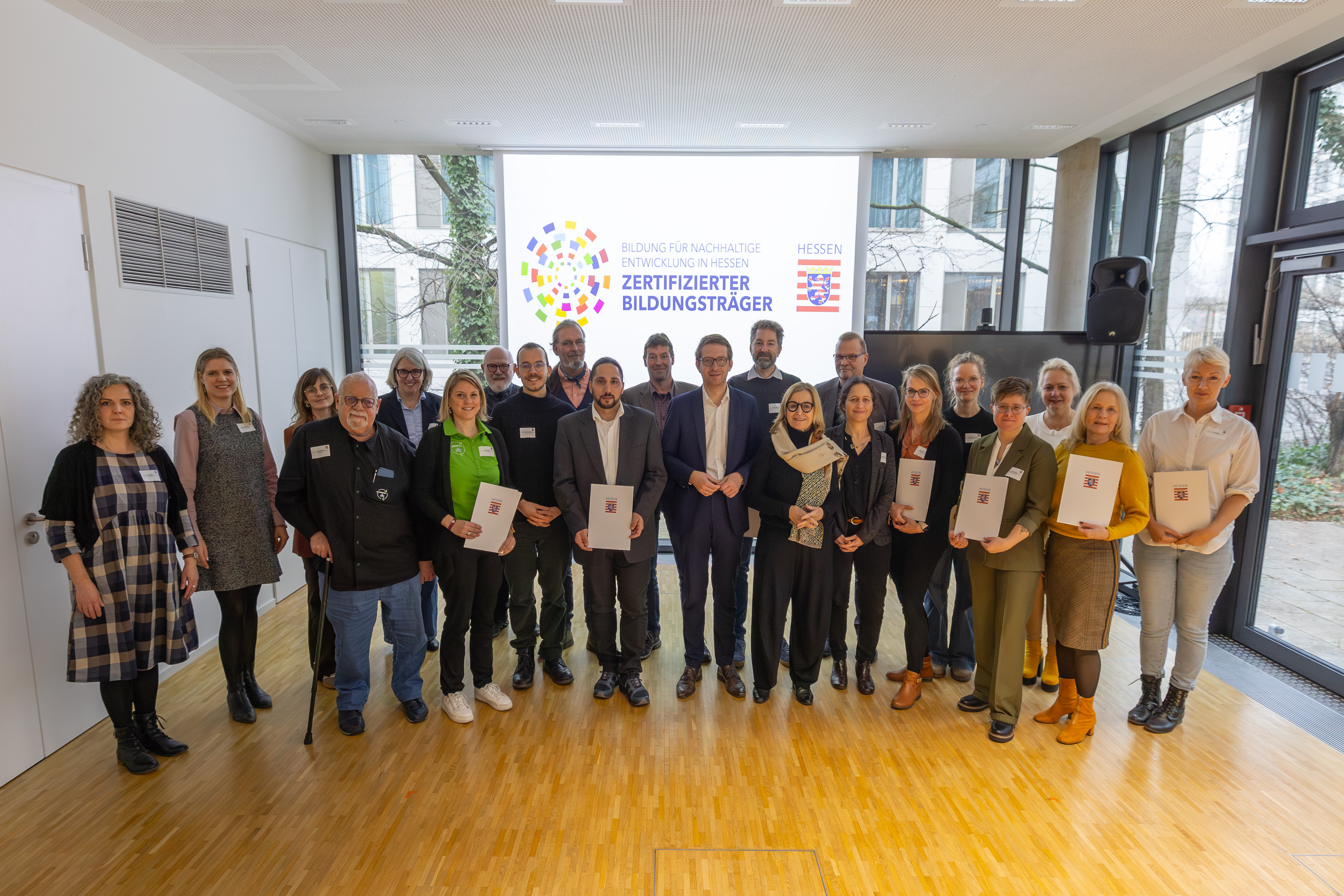 Gruppenbild aler zertifizierten Einrichtungen